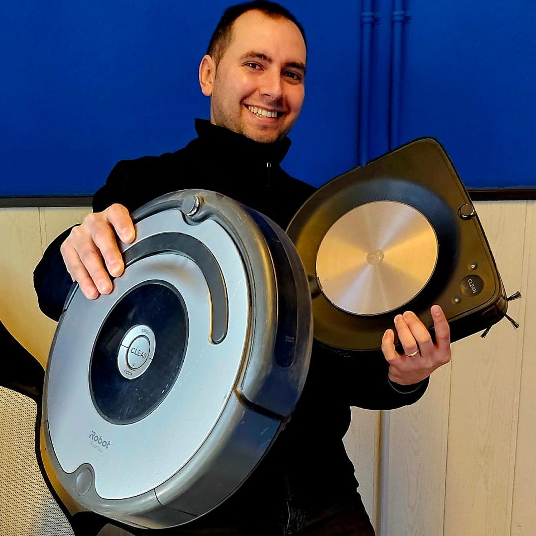 Somos los que reparamos los Roombas